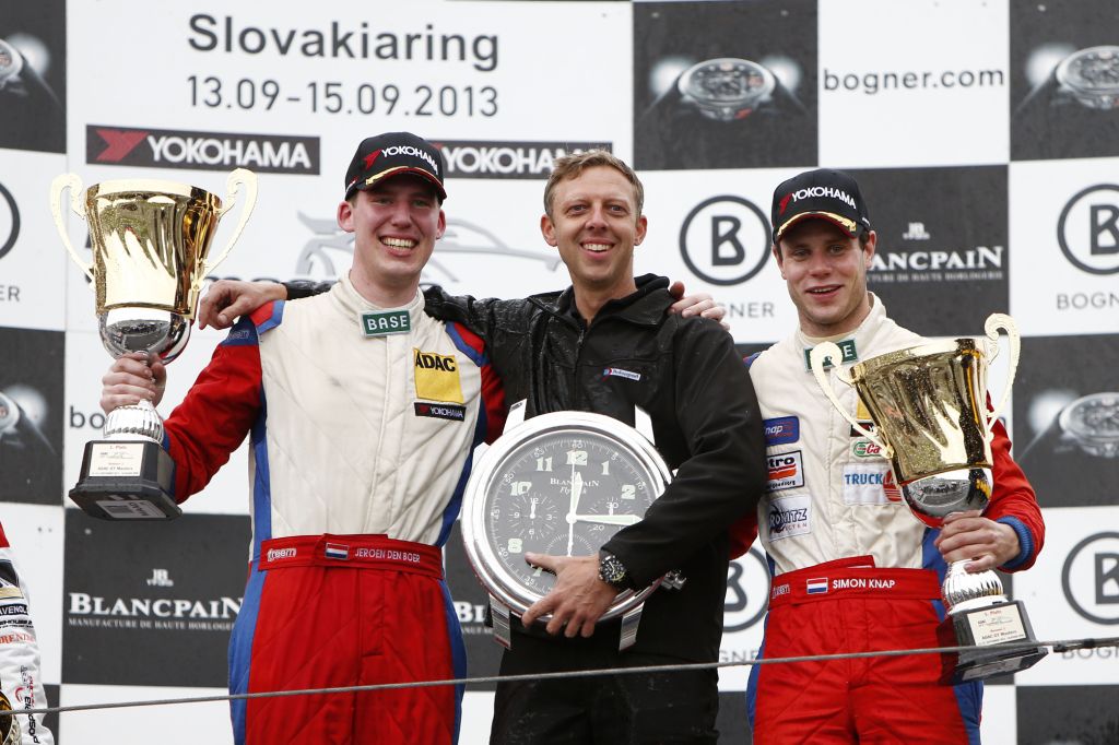 den Boer og Knap på podiet
(Foto: ADAC Motorsport)